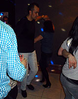 Haz clic para ampliar. Fiesta de baile en el discopub DLuxe, 29 marzo 2015. BAILAFACIL: lo mejor para bailar en Gijón. Copyright © www.bailafacil.es