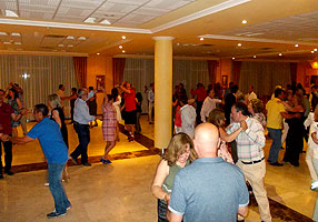 Cena baile fin de curso, hotel Villa de Gijón, 17 junio 2017. Haz clic para ampliar. BAILAFACIL: lo mejor para bailar en Gijón. Copyright © www.bailafacil.es.