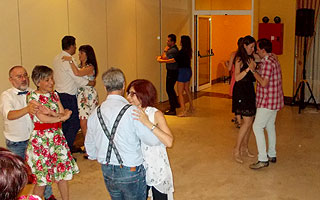 Cena baile fin de curso, hotel Villa de Gijón, 17 junio 2017. Haz clic para ampliar. BAILAFACIL: lo mejor para bailar en Gijón. Copyright © www.bailafacil.es.