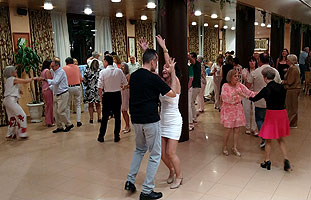 Cena fin de curso BAILAFACIL 2025, Marieva Palace, Gijón, 14 junio 2025. Copyright © www.bailafacil.es. Haz clic para ampliar.