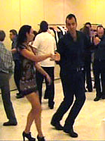 Los desmarques son gestos típicos de este baile. Emma y faux en la cena fin de curso 2009.