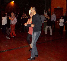 Haz clic para ampliar. III Espicha BAILAFACIL, 21 febrero 2015. BAILAFACIL: lo mejor para bailar en Gijón. Copyright © www.bailafacil.es