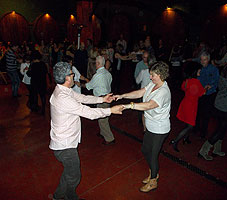 Haz clic para ampliar. III Espicha BAILAFACIL, 21 febrero 2015. BAILAFACIL: lo mejor para bailar en Gijón. Copyright © www.bailafacil.es