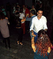Fiesta baile en discoteca Otto, 7 noviembre 2015. BAILAFACIL: lo mejor para bailar en Gijón. Haz clic para ampliar. Copyright © www.bailafacil.es.