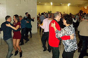 IV Espicha BAILAFACIL, 27 febrero 2016. BAILAFACIL: lo mejor para bailar en Gijón. Haz clic para ampliar. Copyright © www.bailafacil.es.