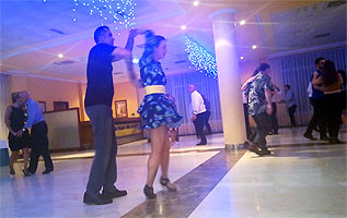 Cena baile fin de curso, hotel Villa de Gijón, 15 junio 2019. Haz clic para ampliar. BAILAFACIL: lo mejor para bailar en Gijón. Copyright © www.bailafacil.es.
