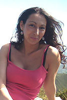 Emma Baragaño en 2010, posando en el Mirador del Fito.