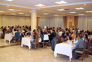 Nuestra cena-baile fin de curso 2009 contó con más de 100 comensales. BAILAFACIL: lo mejor para bailar en Gijn.