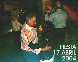 Ver el reportaje fotográfico de la fiesta del 17 de abril de 2004