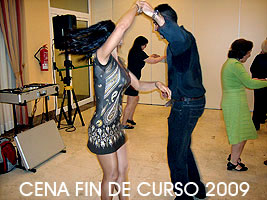 Ver el reportaje fotográfico de la cena-baile del 6 de junio de 2009