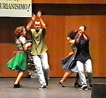 La gala fue retransmitida por TeleGijn. En la imagen, uno de los pasos de sala libres que hacamos. Haz clic para ampliar. Copyright  www.bailafacil.es.